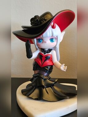 Suri Mystery Castle Countess